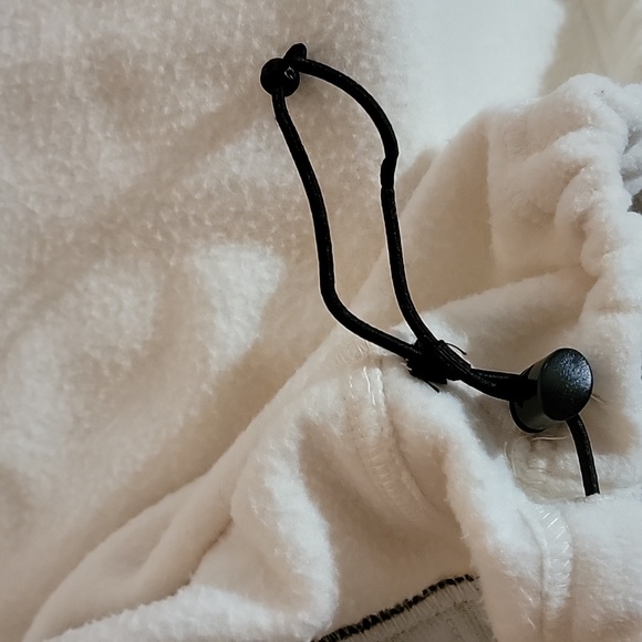 10,000 ft Above Sea Level Fleece Vest S Color block bone white and gray. - Picture 10 of 10